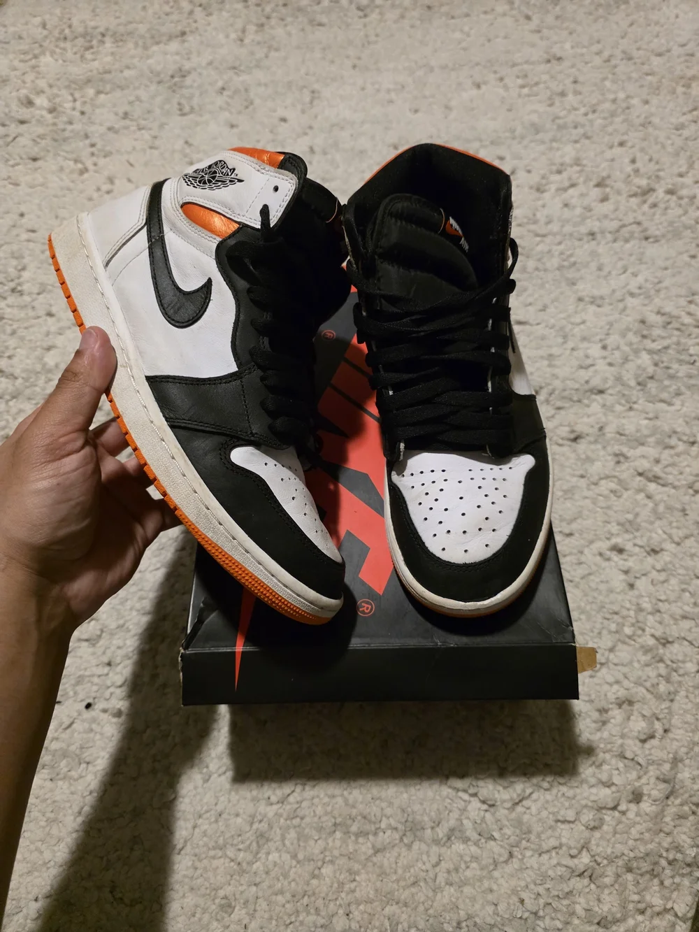 Jordan Mid - Black, White & Orange